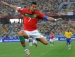 Cristiano Ronaldo salta e Juan afasta o perigo